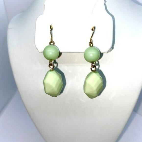 Seafoam Mint Green Beaded Dangle Earrings - Picture 1 of 3
